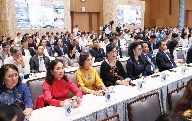 Nghị quyết 41 khơi khát vọng phồn vinh, nâng tầm doanh nhân Việt - Ảnh 1. Nghị quyết 41 khơi khát vọng phồn vinh, nâng tầm doanh nhân Việt - Ảnh 1.