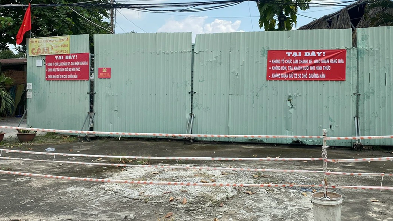 Bất chấp bị thanh tra, tổng đ&agrave;i Th&agrave;nh Bưởi n&oacute;i sẽ trung chuyển kh&aacute;ch qua "bến lậu" kh&aacute;c - Ảnh 2.