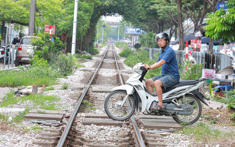 Kh&oacute; x&oacute;a 3.000 lối đi tự mở v&igrave; thiếu tiền - Ảnh 1.