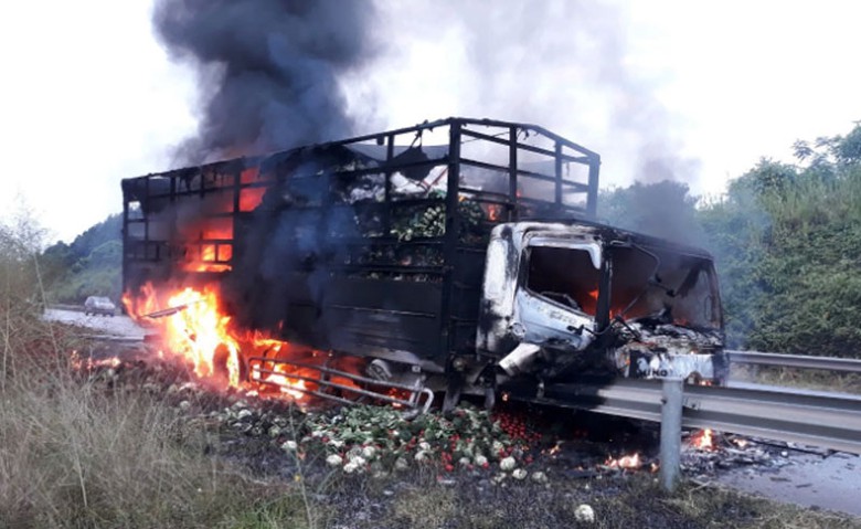 Tin tức tai nạn giao th&ocirc;ng mới nhất ng&agrave;y h&ocirc;m nay 14/10/2023 - Ảnh 2.