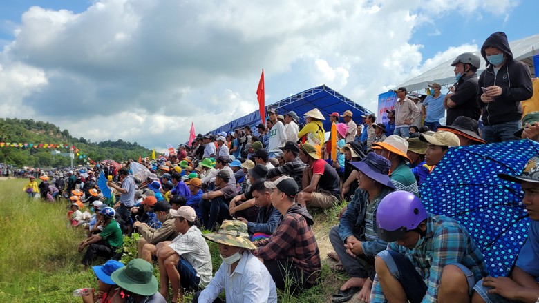 An Giang nhộn nhịp lễ hội đua b&ograve; Bảy N&uacute;i - Ảnh 5.