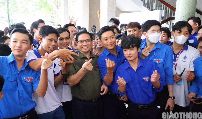 Thủ tướng: Đang triển khai t&iacute;ch cực đường sắt TP.HCM &ndash; Cần Thơ - Ảnh 2.