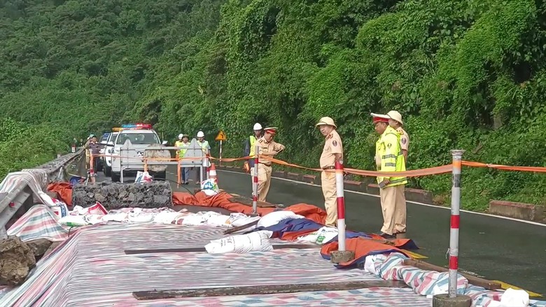 Ch&iacute;nh thức th&ocirc;ng xe qua đ&egrave;o Hải V&acirc;n - Ảnh 1.