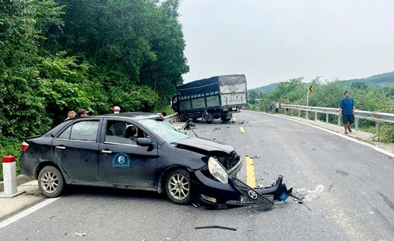 Tin tức tai nạn giao thông mới nhất ngày hôm nay 17/10/2023 - Ảnh 2. Tin tức tai nạn giao thông mới nhất ngày hôm nay 17/10/2023 - Ảnh 2.