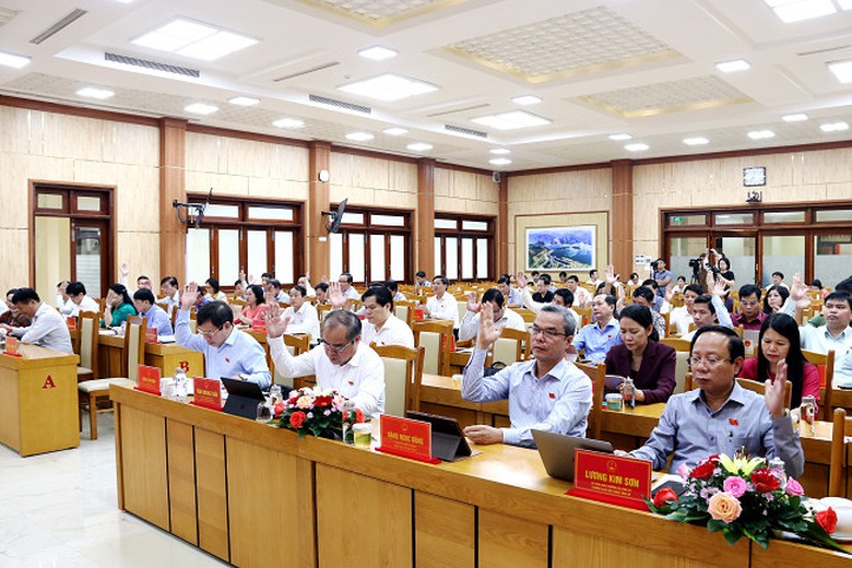 Kinh tế Quảng Ngãi thoát tăng trưởng âm - Ảnh 2. Kinh tế Quảng Ngãi thoát tăng trưởng âm - Ảnh 2.