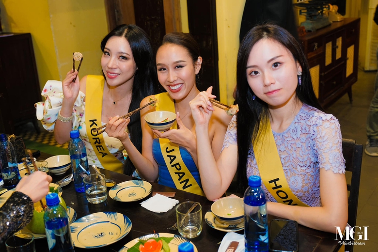 Đương kim Miss Grand International đến th&iacute; sinh đều m&ecirc; mẩn c&aacute; kho, nước mắm - Ảnh 6.