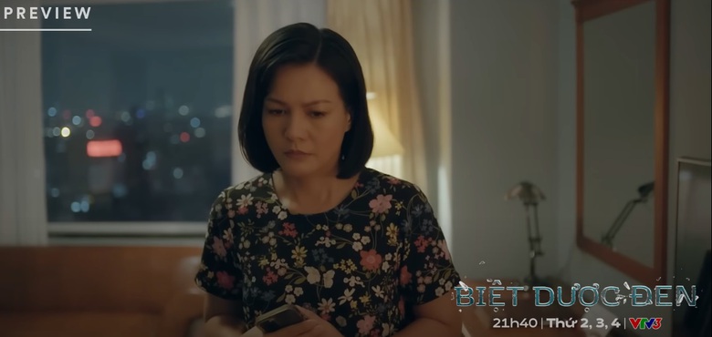 B&agrave; Nga b&igrave;nh tĩnh đến đ&aacute;ng ngờ sau c&aacute;i chết của chồng