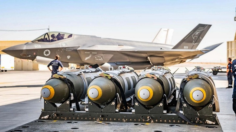 F-15, F-16 Israel sẽ phải "n&eacute;m đ&aacute; ao b&egrave;o" nếu F-35 kh&ocirc;ng neo đậu tr&ecirc;n bầu trời Gaza? - Ảnh 2.