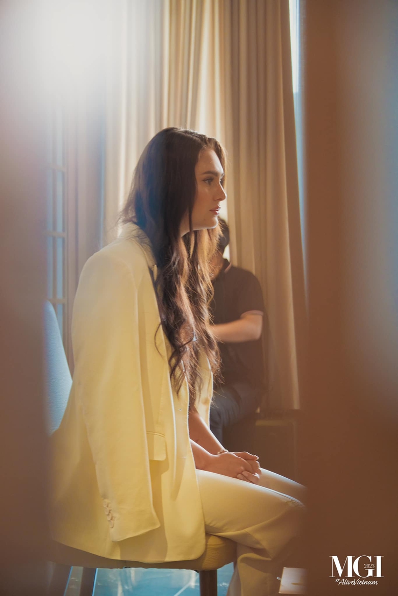 Phía Lê Hoàng Phương để lộ Isabella nói gì vòng phỏng vấn kín - Ảnh 7. Phía Lê Hoàng Phương để lộ Isabella nói gì vòng phỏng vấn kín - Ảnh 7.