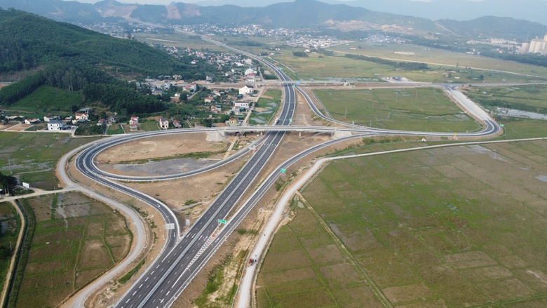 Ph&oacute; thủ tướng: Ph&aacute;t huy tối đa hiệu quả 2 tuyến cao tốc qua Nghệ An, Thanh Ho&aacute; - Ảnh 13.