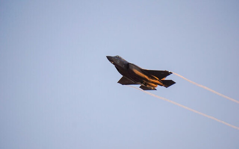 F-15, F-16 Israel sẽ phải "n&eacute;m đ&aacute; ao b&egrave;o" nếu F-35 kh&ocirc;ng neo đậu tr&ecirc;n bầu trời Gaza? - Ảnh 1.