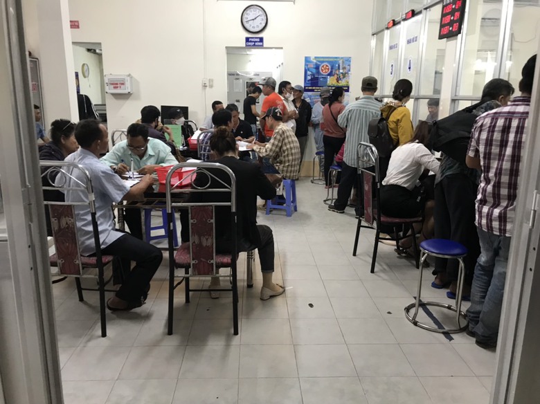 Sở GTVT Cần Thơ vẫn nhận h&agrave;ng trăm hồ sơ đổi GPLX mỗi ng&agrave;y - Ảnh 1.