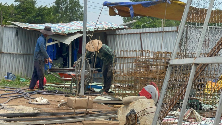 Khởi động hơn 9 th&aacute;ng cầu Thống Nhất giờ ra sao? - Ảnh 1.