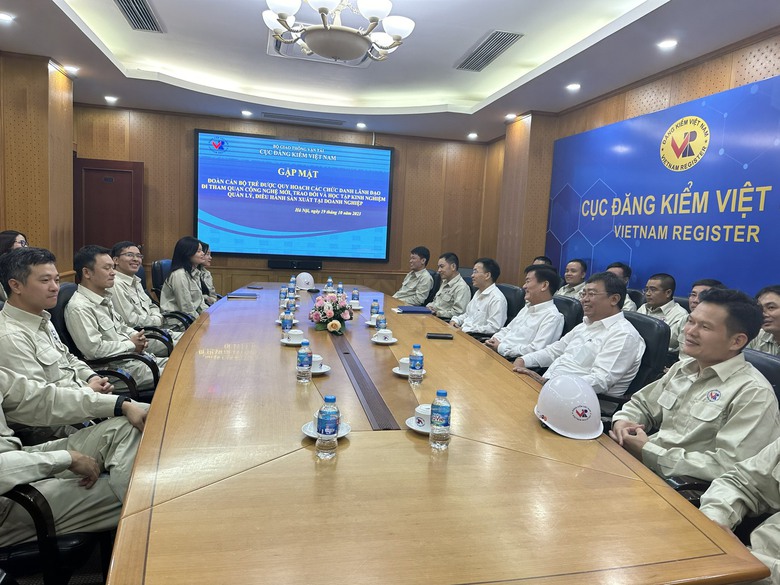 Cục Đăng kiểm cử c&aacute;n bộ nguồn đi học tập c&ocirc;ng nghệ mới tại doanh nghiệp - Ảnh 1.