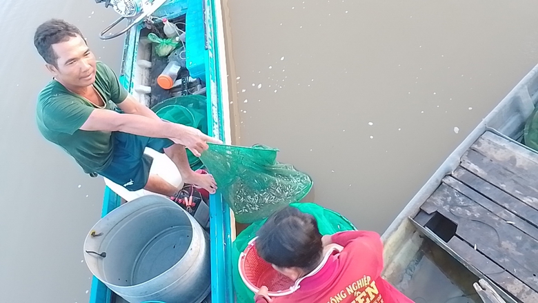 Ch&iacute;nh thức đ&oacute;i lũ, người d&acirc;n đầu nguồn &iacute;t hưởng lợi từ thi&ecirc;n nhi&ecirc;n - Ảnh 4.