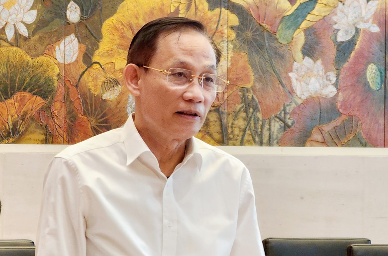 Cân nhắc quy định xe cá nhân phải lắp thiết bị giám sát hành trình - Ảnh 1. Cân nhắc quy định xe cá nhân phải lắp thiết bị giám sát hành trình - Ảnh 1.