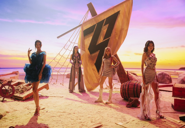 Chị đẹp đạp gió rẽ sóng 2023 công bố MV Bài hát Nơi bình minh đầy nắng - Ảnh 3. Chị đẹp đạp gió rẽ sóng 2023 công bố MV Bài hát Nơi bình minh đầy nắng - Ảnh 3.