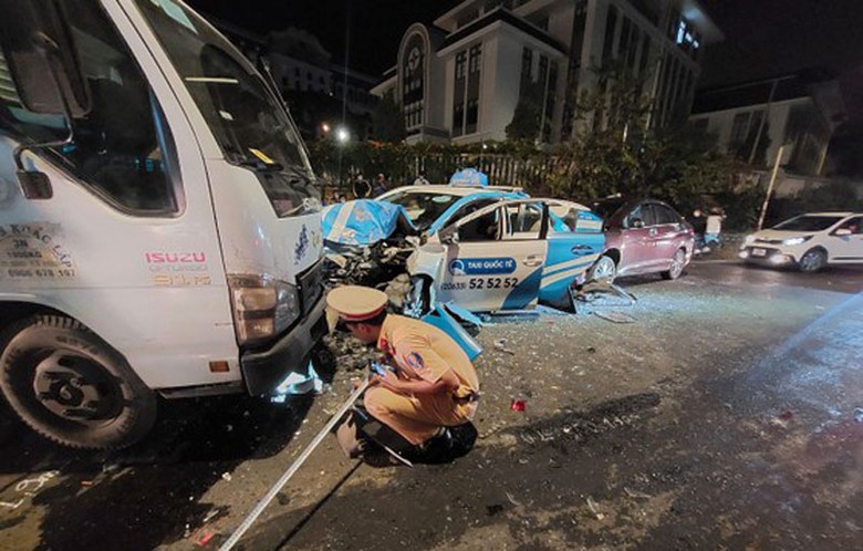 Tin tức tai nạn giao th&ocirc;ng mới nhất ng&agrave;y h&ocirc;m nay 22/10/2023 - Ảnh 1.