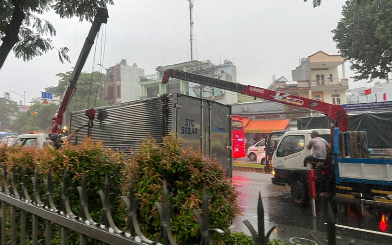 Tin tức tai nạn giao thông mới nhất ngày hôm nay 24/10/2023 - Ảnh 2. Tin tức tai nạn giao thông mới nhất ngày hôm nay 24/10/2023 - Ảnh 2.