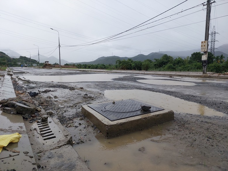 Tỉnh lộ 700 tỷ của Đ&agrave; Nẵng lại chậm c&aacute;n đ&iacute;ch v&igrave; vướng mặt bằng - Ảnh 1.