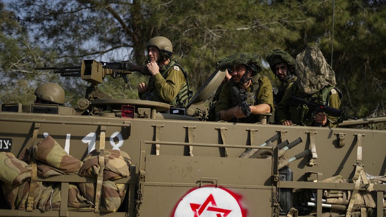Israel cảnh b&aacute;o cuộc tấn c&ocirc;ng tr&ecirc;n bộ nhằm v&agrave;o Dải Gaza c&oacute; thể k&eacute;o d&agrave;i 3 th&aacute;ng - Ảnh 1.
