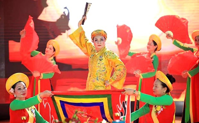 Đặc sắc thực h&agrave;nh t&iacute;n ngưỡng thờ Mẫu Thượng Ng&agrave;n ở Y&ecirc;n B&aacute;i - Ảnh 3.