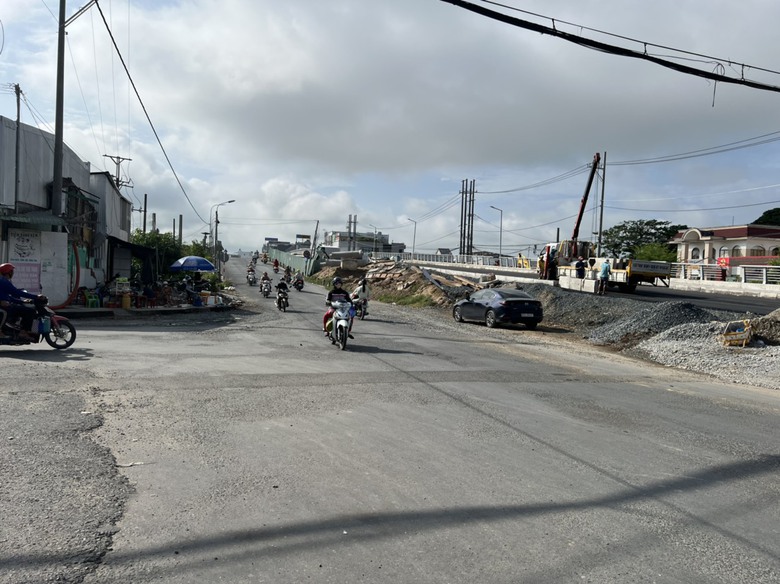 Ng&agrave;y 31/12/2023 th&ocirc;ng xe to&agrave;n bộ chiếc cầu gần 200 tỷ ở v&ugrave;ng n&ocirc;ng th&ocirc;n s&acirc;u của Cần Thơ - Ảnh 2.