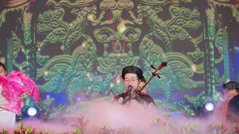 Đặc sắc thực h&agrave;nh t&iacute;n ngưỡng thờ Mẫu Thượng Ng&agrave;n ở Y&ecirc;n B&aacute;i - Ảnh 4.