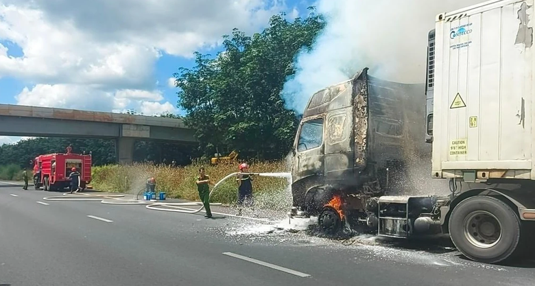 Tin tức tai nạn giao th&ocirc;ng mới nhất ng&agrave;y h&ocirc;m nay 25/10/2023 - Ảnh 1.