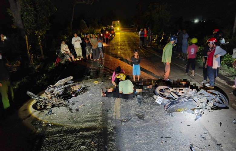 Hiện trường vụ tai nạn khiến 3 nạn nh&acirc;n tử vong, 1 người bị thương nặng.