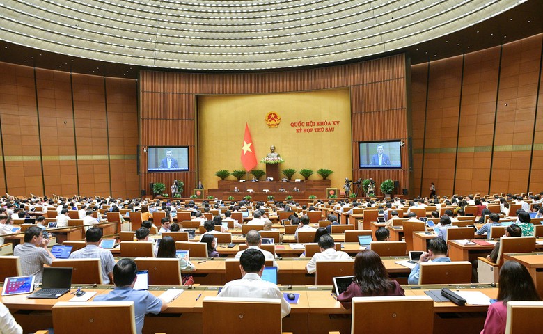 Để xuất gi&aacute; khởi điểm đấu gi&aacute; số thu&ecirc; bao di động bằng GDP đầu người - Ảnh 2.