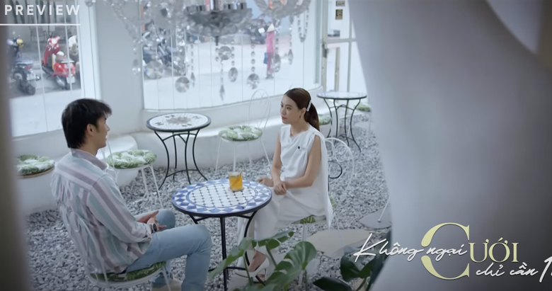 Yến hẹn gặp Phong trong giờ l&agrave;m việc để trao đổi về chuyện ri&ecirc;ng.