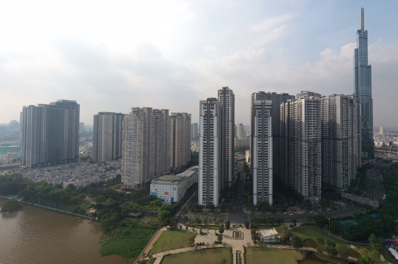 Sở GTVT TP.HCM: Dỡ tường chắn đường ven s&ocirc;ng S&agrave;i G&ograve;n l&agrave; cấp b&aacute;ch  - Ảnh 2.