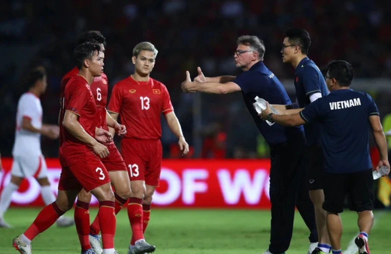 V&eacute; xem trận ra qu&acirc;n v&ograve;ng loại World Cup của tuyển Việt Nam được b&aacute;n rẻ kh&oacute; tin - Ảnh 1.