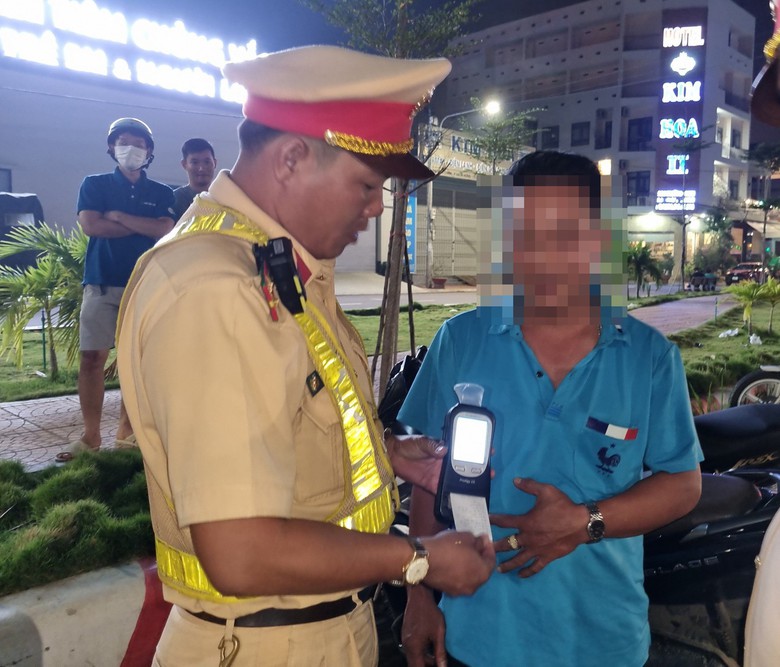 B&igrave;nh Định: Nhiều phương &aacute;n đặc biệt, triệt đường sống ma men - Ảnh 3.