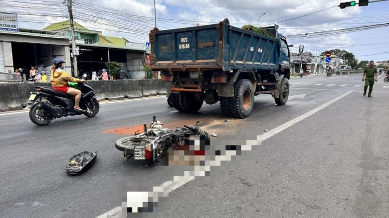 Tin tức tai nạn giao th&ocirc;ng mới nhất ng&agrave;y h&ocirc;m nay 30/10/2023 - Ảnh 2.