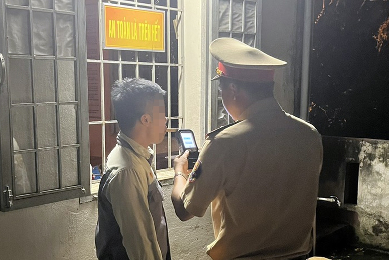 Phạt 7 triệu đồng nh&acirc;n vi&ecirc;n đường sắt vi phạm nồng độ cồn - Ảnh 1.