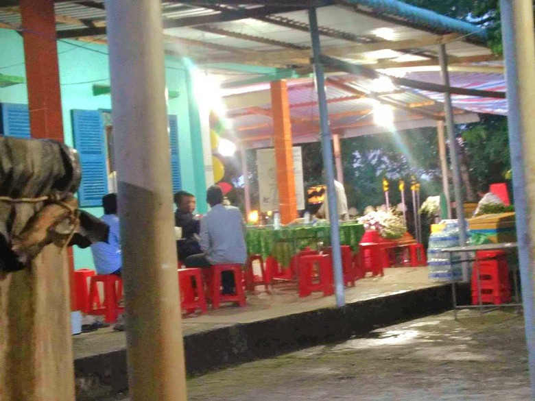 Đang sửa chữa m&aacute;i nh&agrave;, hai người ở Long An bị s&eacute;t đ&aacute;nh, một người tử vong - Ảnh 1.