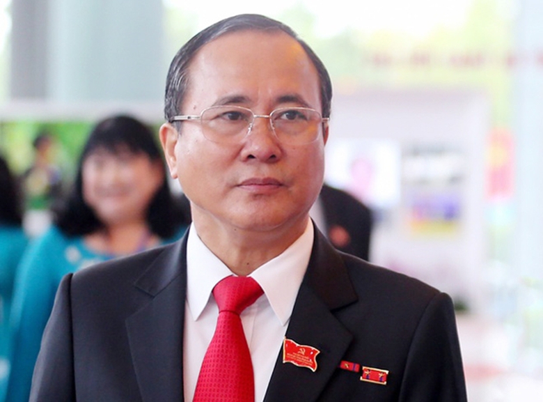 Các ủy viên bị loại, kỷ luật, cho thôi tham gia Ban Chấp hành Trung ương khóa XIII - Ảnh 2. Các ủy viên bị loại, kỷ luật, cho thôi tham gia Ban Chấp hành Trung ương khóa XIII - Ảnh 2.