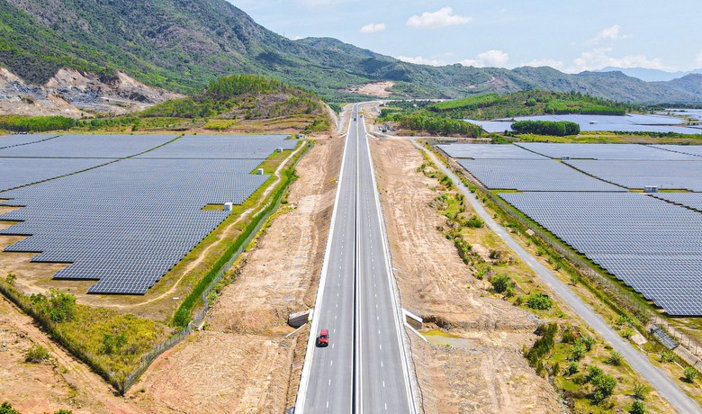 Nhiều &yacute; kiến ủng hộ tăng vốn g&oacute;p Nh&agrave; nước tại dự &aacute;n PPP giao th&ocirc;ng - Ảnh 1.
