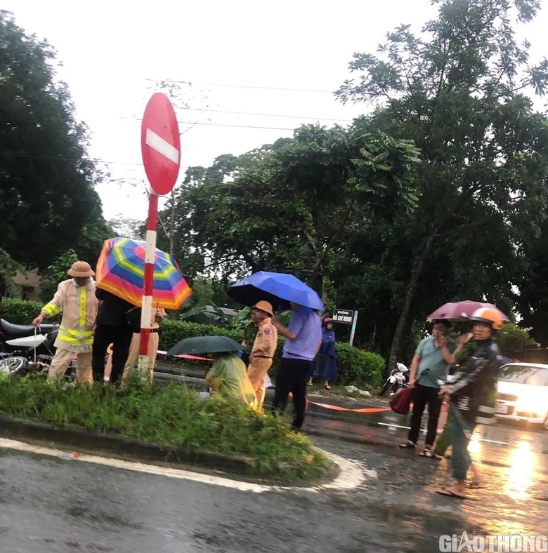 Va chạm tai nạn giao th&ocirc;ng, Đại t&aacute; c&ocirc;ng an tử vong  - Ảnh 1.