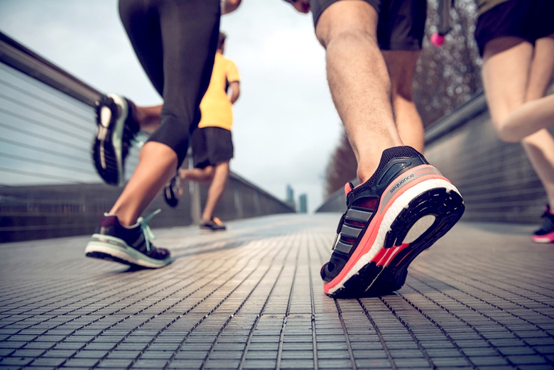 Những bệnh lý nguy hiểm người chơi thể thao cần biết - Ảnh 1. Những bệnh lý nguy hiểm người chơi thể thao cần biết - Ảnh 1.