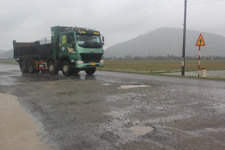 Đường ven biển H&agrave; Tĩnh 2000 tỉ hư hỏng, xuống cấp   - Ảnh 5.