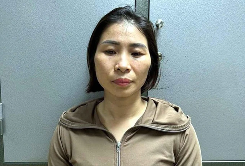 Nữ t&agrave;i xế l&aacute;i xe tải t&ocirc;ng chết thai phụ rồi bỏ trốn - Ảnh 1.