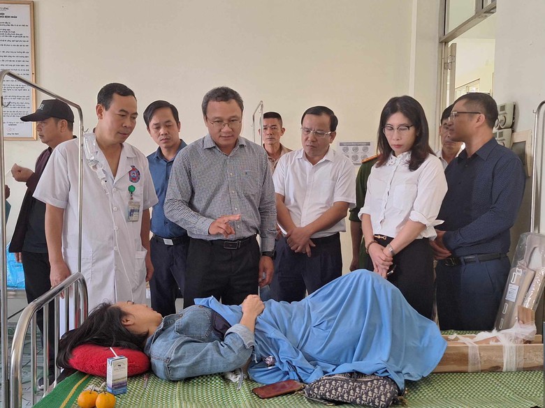 Nguy&ecirc;n nh&acirc;n vụ tai nạn xe kh&aacute;ch l&agrave;m 5 người chết, 11 người bị thương ở Lạng Sơn - Ảnh 3.