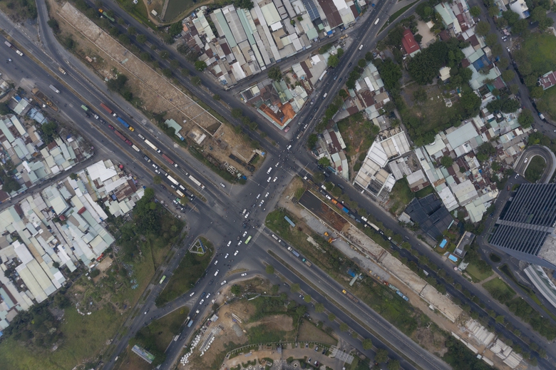 V&igrave; sao dự &aacute;n hầm chui Nguyễn Văn Linh 'im l&igrave;m' nhiều th&aacute;ng qua? - Ảnh 1.