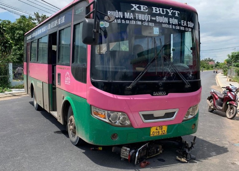 Tin tức tai nạn giao th&ocirc;ng mới nhất ng&agrave;y h&ocirc;m nay 5/10/2023 - Ảnh 4.