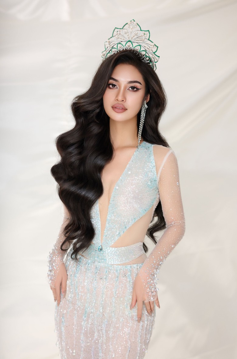 Hoa hậu Nông Thúy Hằng: Gia đình tôi không giàu có, kinh tế đang gặp khó khăn - Ảnh 1. Hoa hậu Nông Thúy Hằng: Gia đình tôi không giàu có, kinh tế đang gặp khó khăn - Ảnh 1.