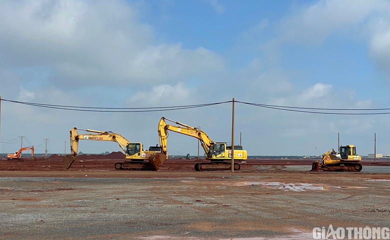 S&acirc;n bay Long Th&agrave;nh: Tăng tốc giải ph&oacute;ng mặt bằng, đẩy tiến độ tuyến đường kết nối T1, T2 - Ảnh 3.