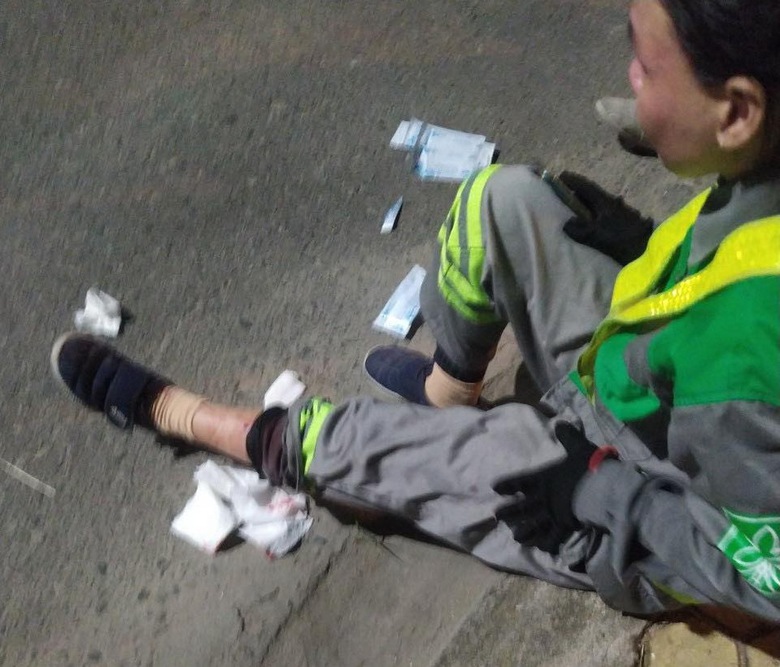 Quảng Ng&atilde;i: Hai đối tượng d&ugrave;ng s&uacute;ng bắn hai nữ c&ocirc;ng nh&acirc;n m&ocirc;i trường trong đ&ecirc;m khuya - Ảnh 2.